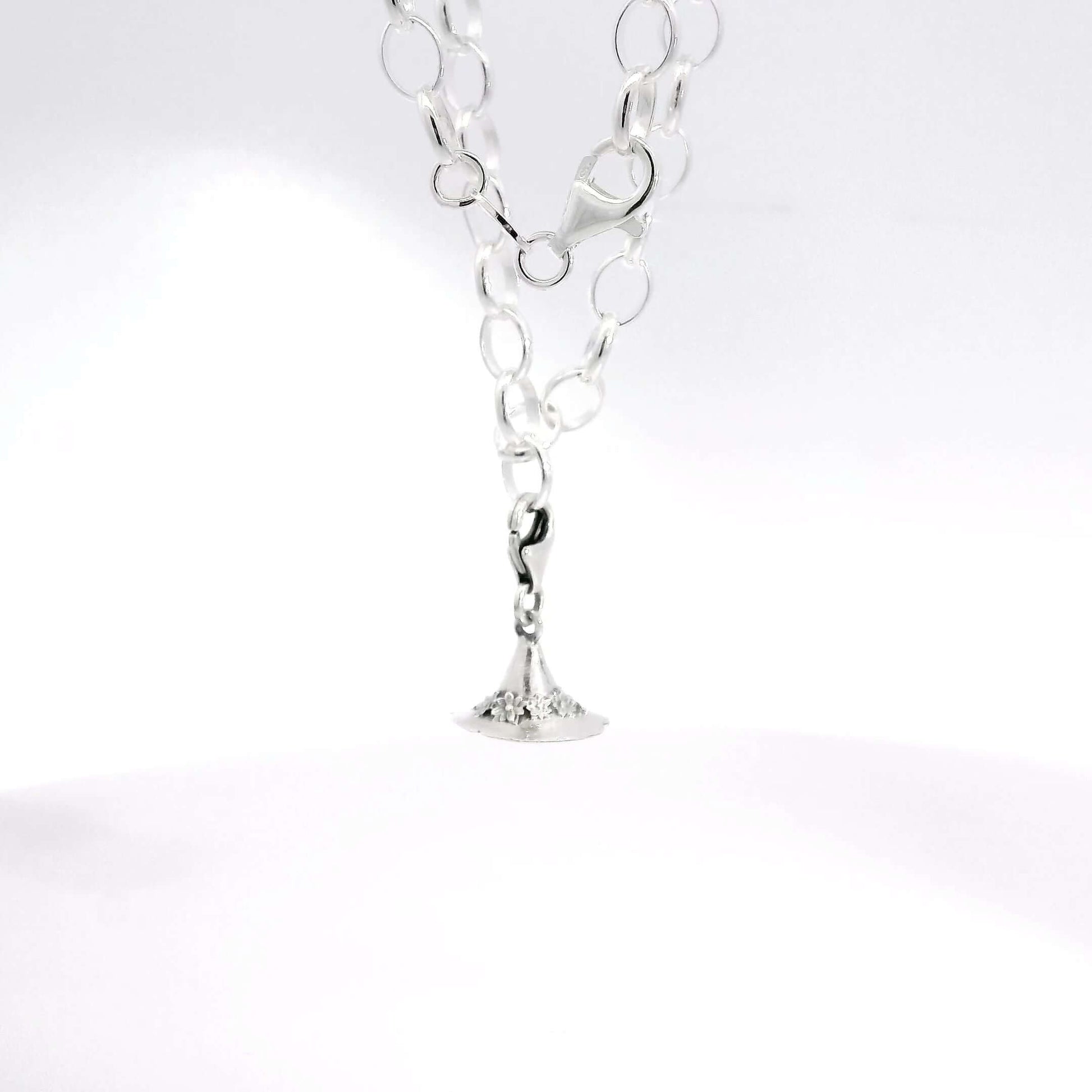 Sterling silver Moomin Snufkin’s Hat Charm Bracelet featuring Snufkin’s iconic hat with floral details.