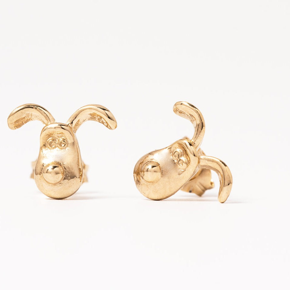 Handcrafted 18ct Gold Vermeil Gromit Stud Earrings, celebrating Wallace & Gromit’s iconic charm. Ideal for gifting and everyday wear.