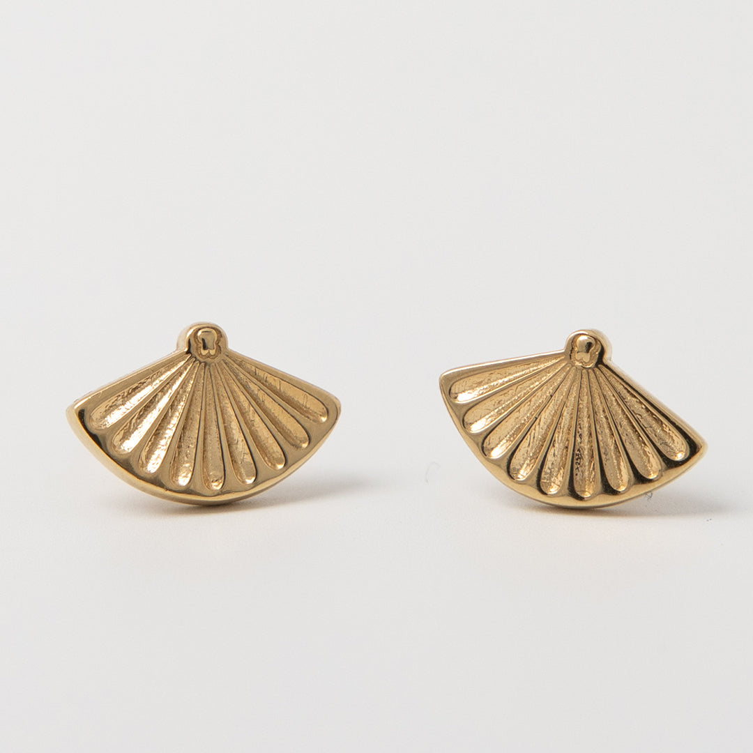 Close-up of Miffy Fan Stud Earrings in 18ct Gold Vermeil, featuring Miffy’s face within a fan-shaped design with intricate details.