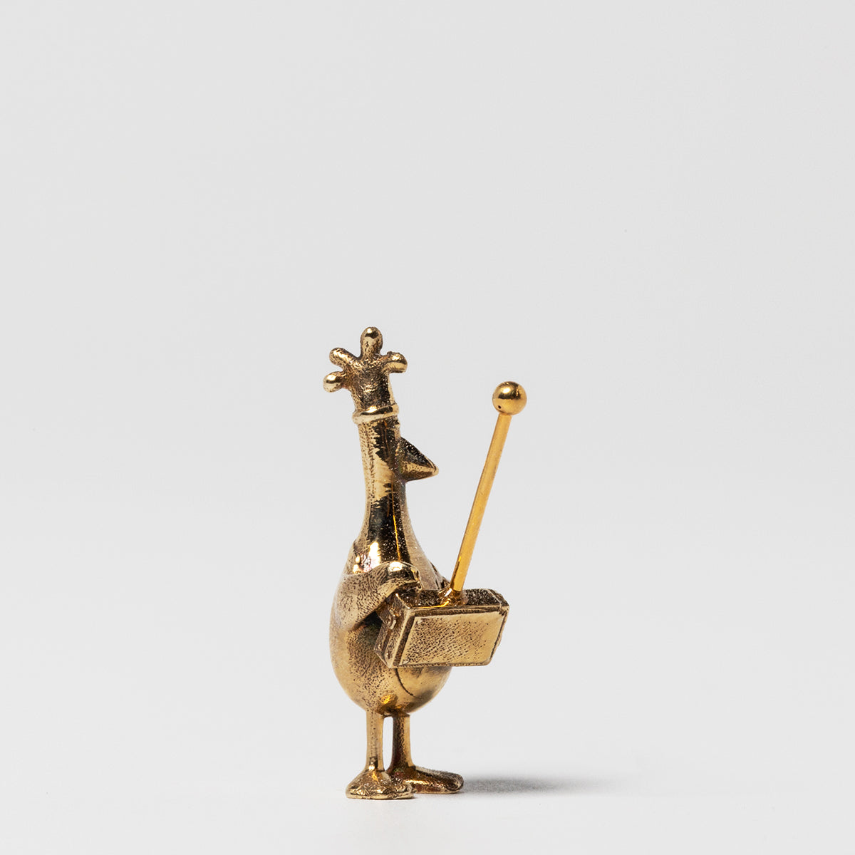 Licensed To Charm Wallace & Gromit Feathers McGraw Bronze Figurine – Aardman collectable gift for fans of The Wrong Trousers.