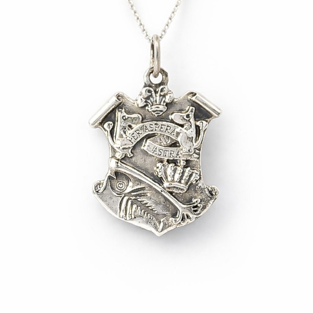 licensed-to-charm-moomin-crest-pendant-necklace-front