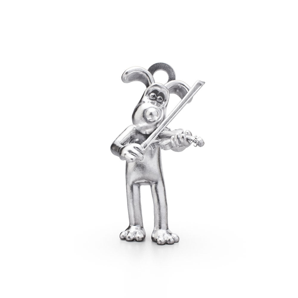 Depicting Gromit playing the violin, this highly detailed Sterling Silver Gromit Charm