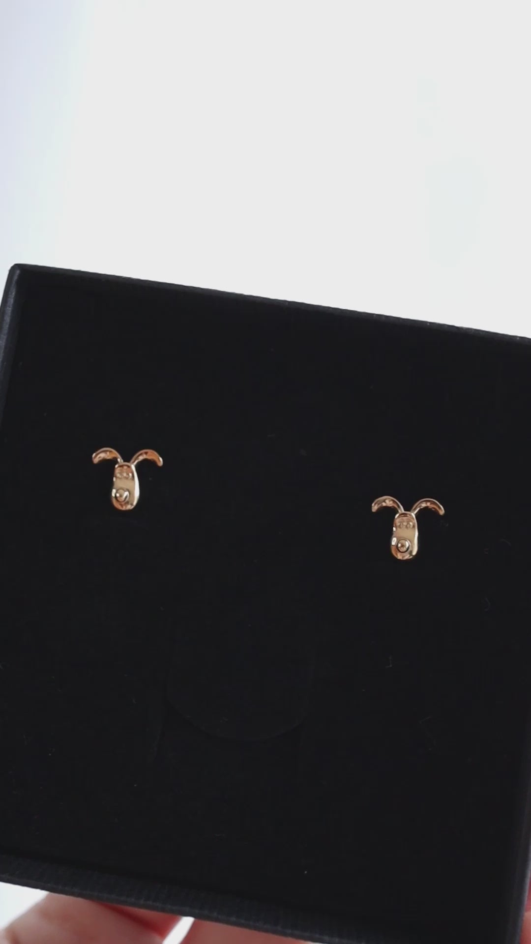 Gromit Stud Earrings (18ct Gold Vermeil)