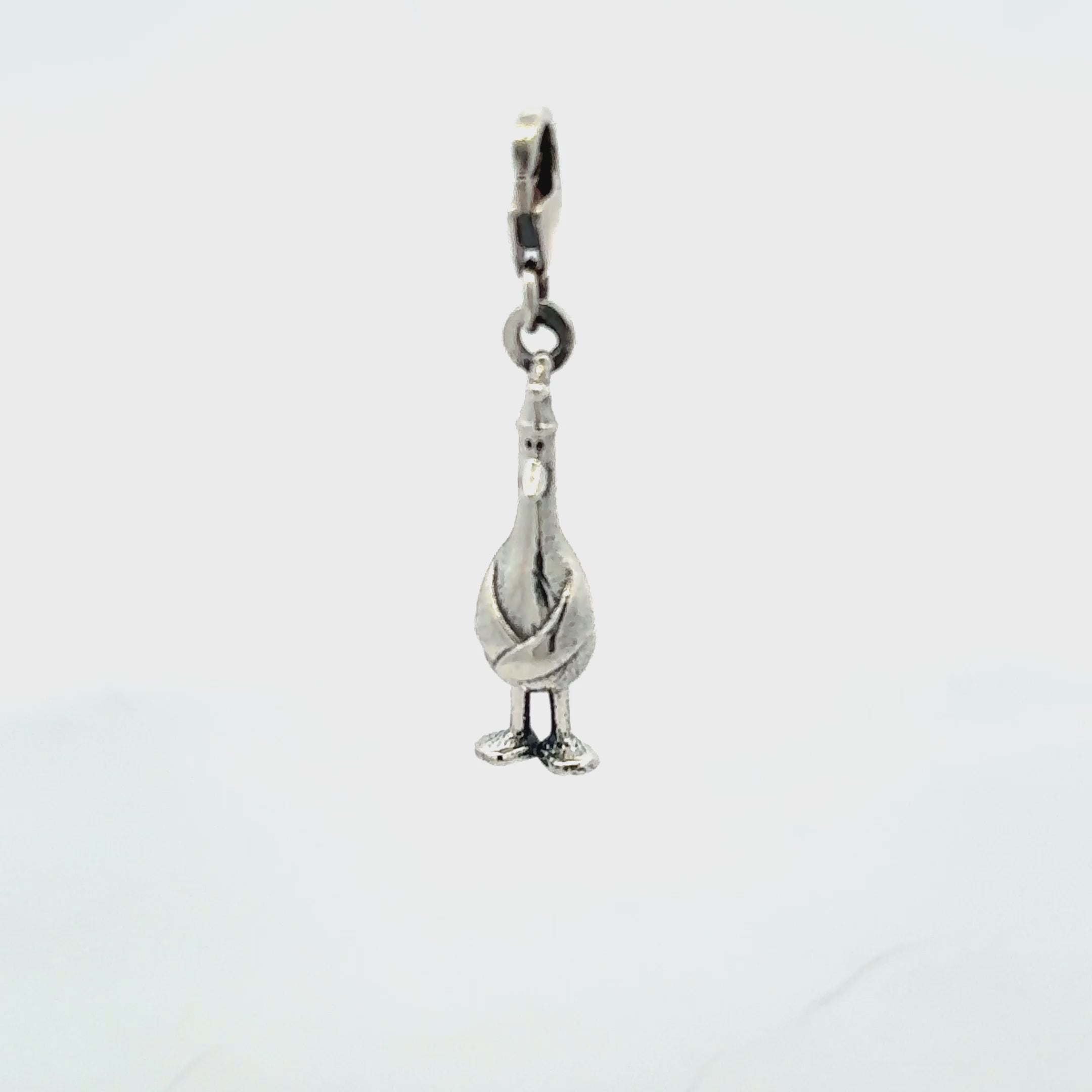 licensed-to-charm-aardman-feathers-mcgraw-sterling-silver-charm-video