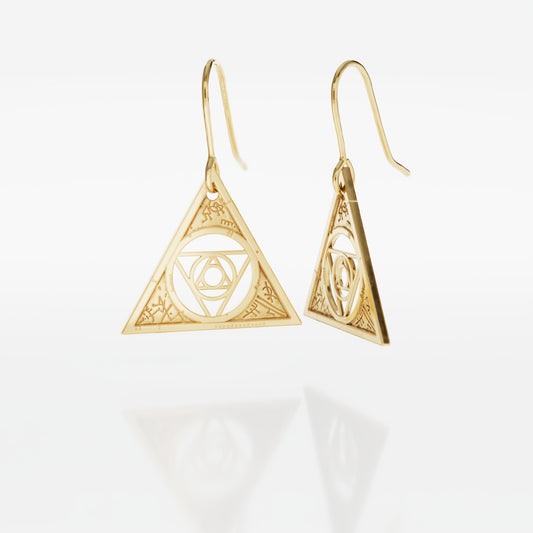 Aughra's Triangle Earrings in 18ct gold vermeil, inspired by The Dark Crystal. Features the Eye of the superimposed suns within an intricate triangle design, symbolising the cosmic Great Conjunction. Perfect for fans of Jim Henson’s fantasy world